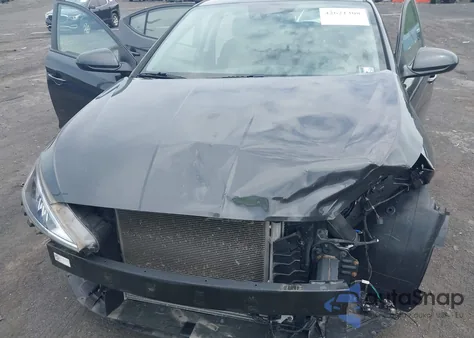 2020 Hyundai Elantra Eco z USA, uszkodzony, nr VIN 5NPD94LA4LH601843